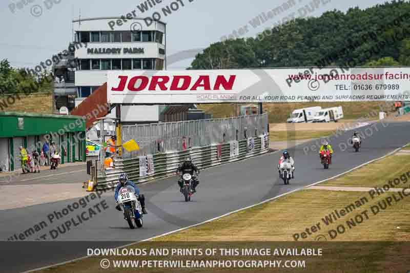 Vintage motorcycle club;eventdigitalimages;mallory park;mallory park trackday photographs;no limits trackdays;peter wileman photography;trackday digital images;trackday photos;vmcc festival 1000 bikes photographs